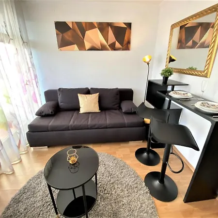 Exclusives In Bestlage +netflix +boxspring Apartamento *
