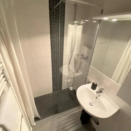 Exclusives In Bestlage +netflix +boxspring Apartamento *